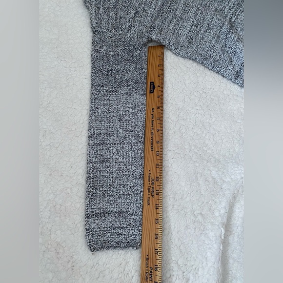 H&M Conscious V-Neck Pullover Sweater Women’s, Size S, oversized - Picture 10 of 10